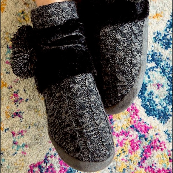 #249 Cozy Winter Ready Knitted Sherpa Lined Slippers - Picture 9 of 17